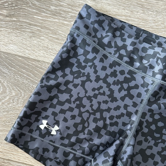 Under Armour Mini Biker Active Workout Shorts - Grey and Black - Picture 2 of 2